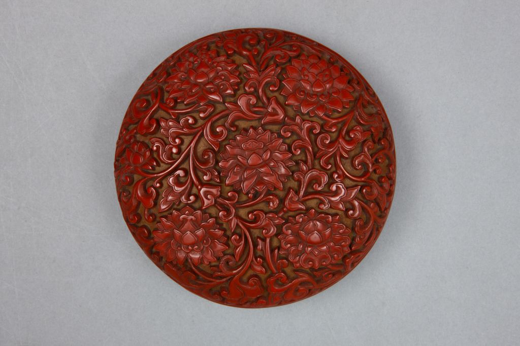 图片[2]-Pickled red round box with lotus pattern-China Archive